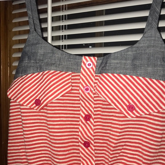 ☀️ Adorable Cropped Striped Kirra Tank Top ☀️ - Picture 3 of 6